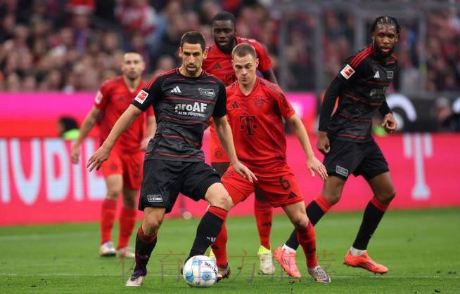 孔帕尼曾四连败圣吉罗斯,盼率拜仁主场终结尴尬纪录 孔帕尼曾四连败圣吉罗斯,盼率拜仁主场终结尴尬纪录